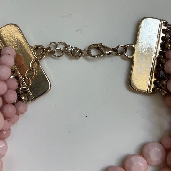Pink beaded statement necklace - Picture 2 of 2
